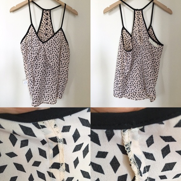 🤑FREE w/ purchase! Diamond Print Camisole - Picture 15 of 16